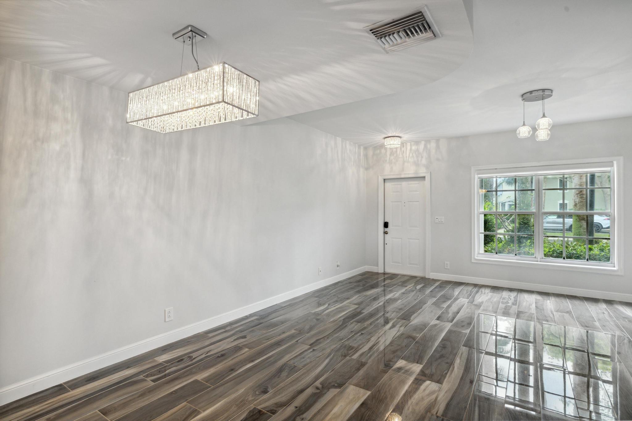 1075 Kokomo Key Lane