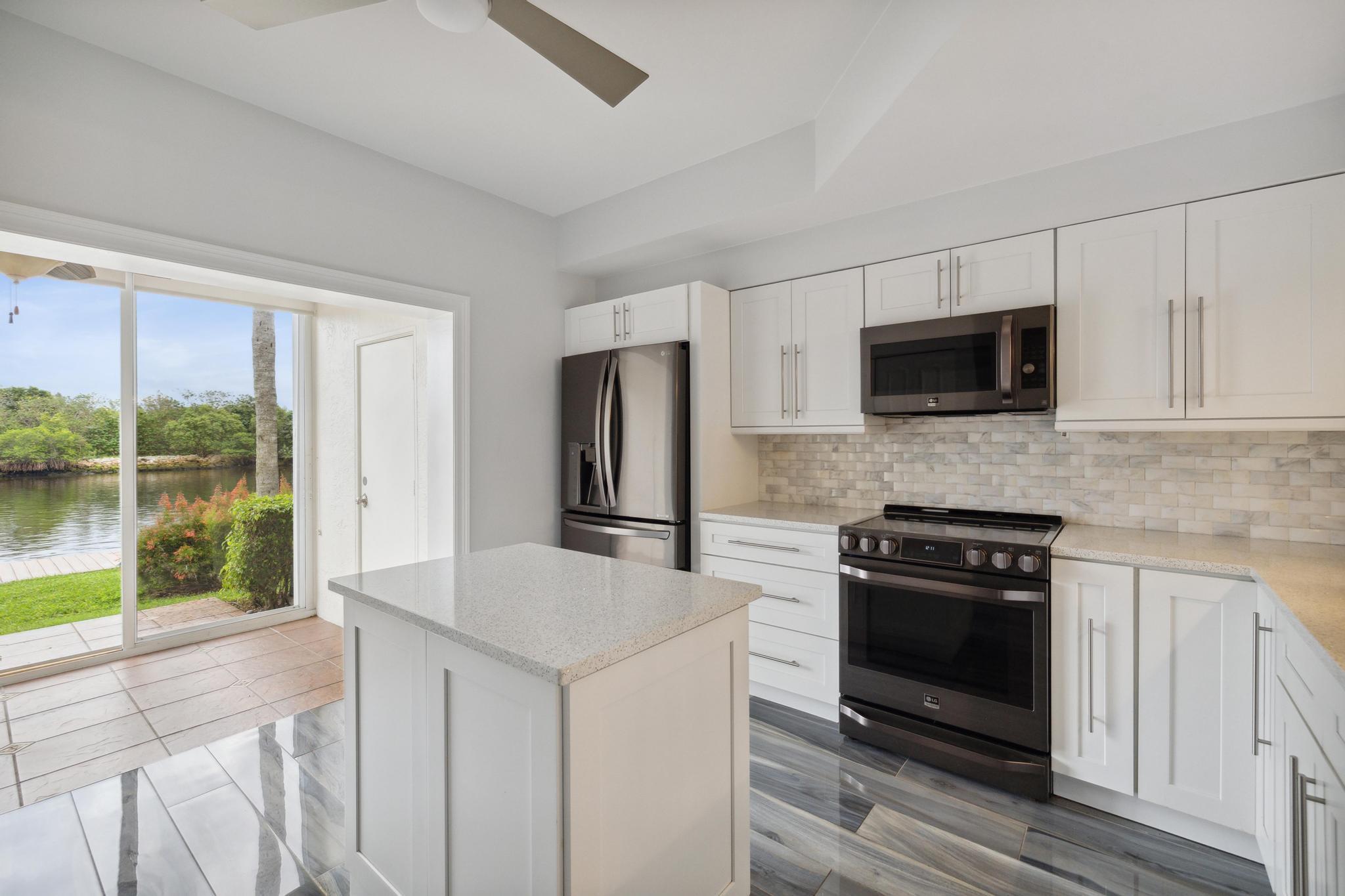 1075 Kokomo Key Lane