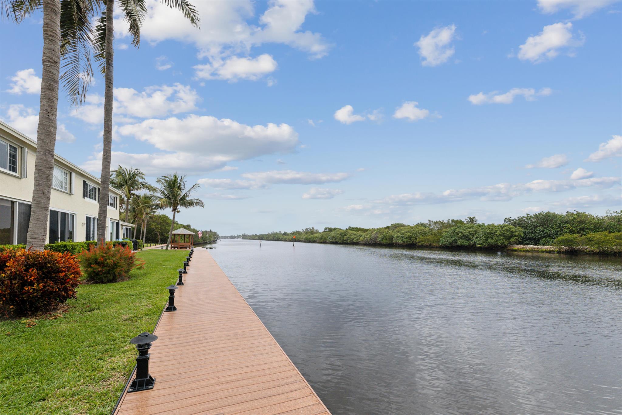 1075 Kokomo Key Lane