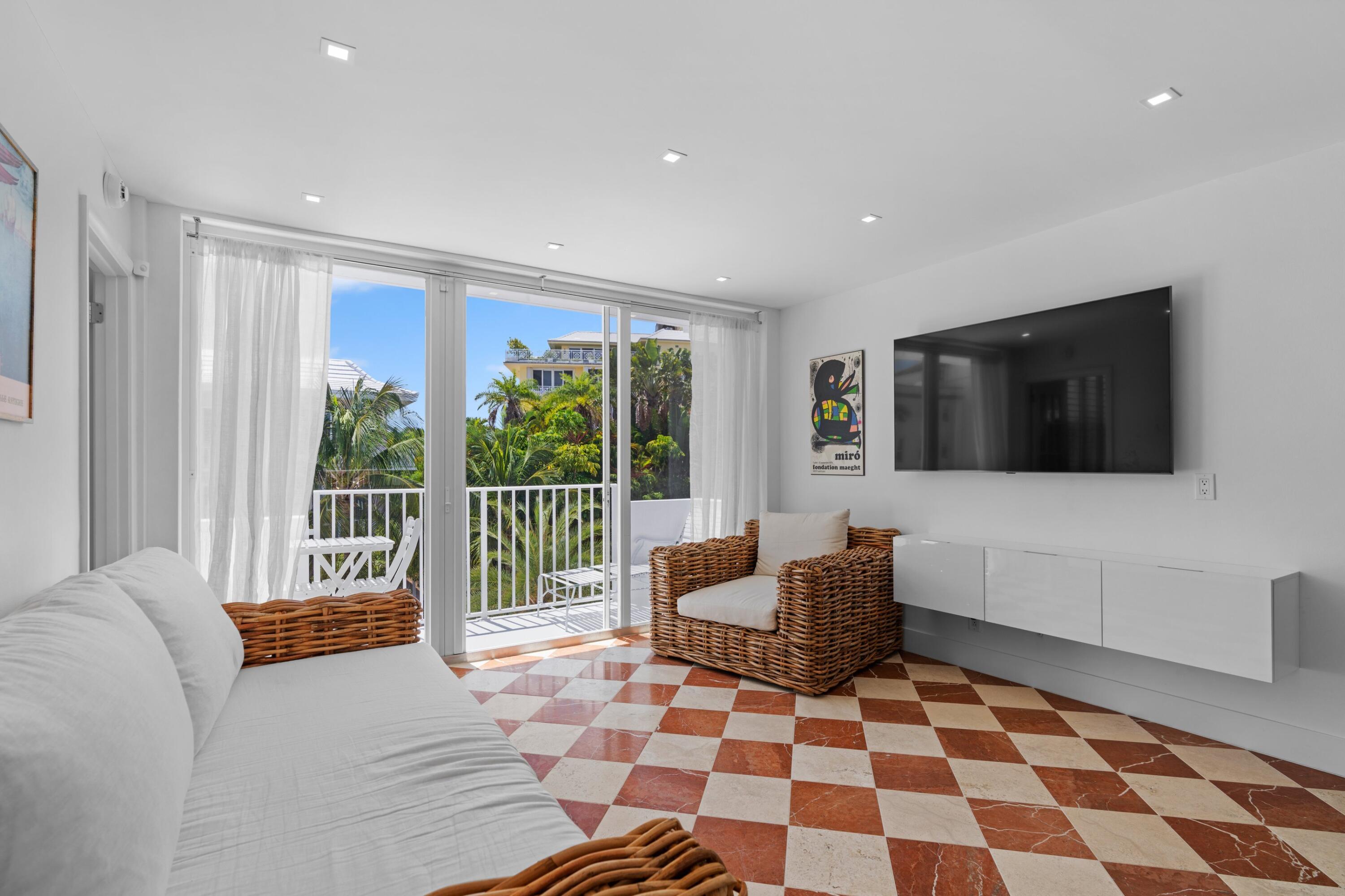 401 Peruvian Avenue 3020