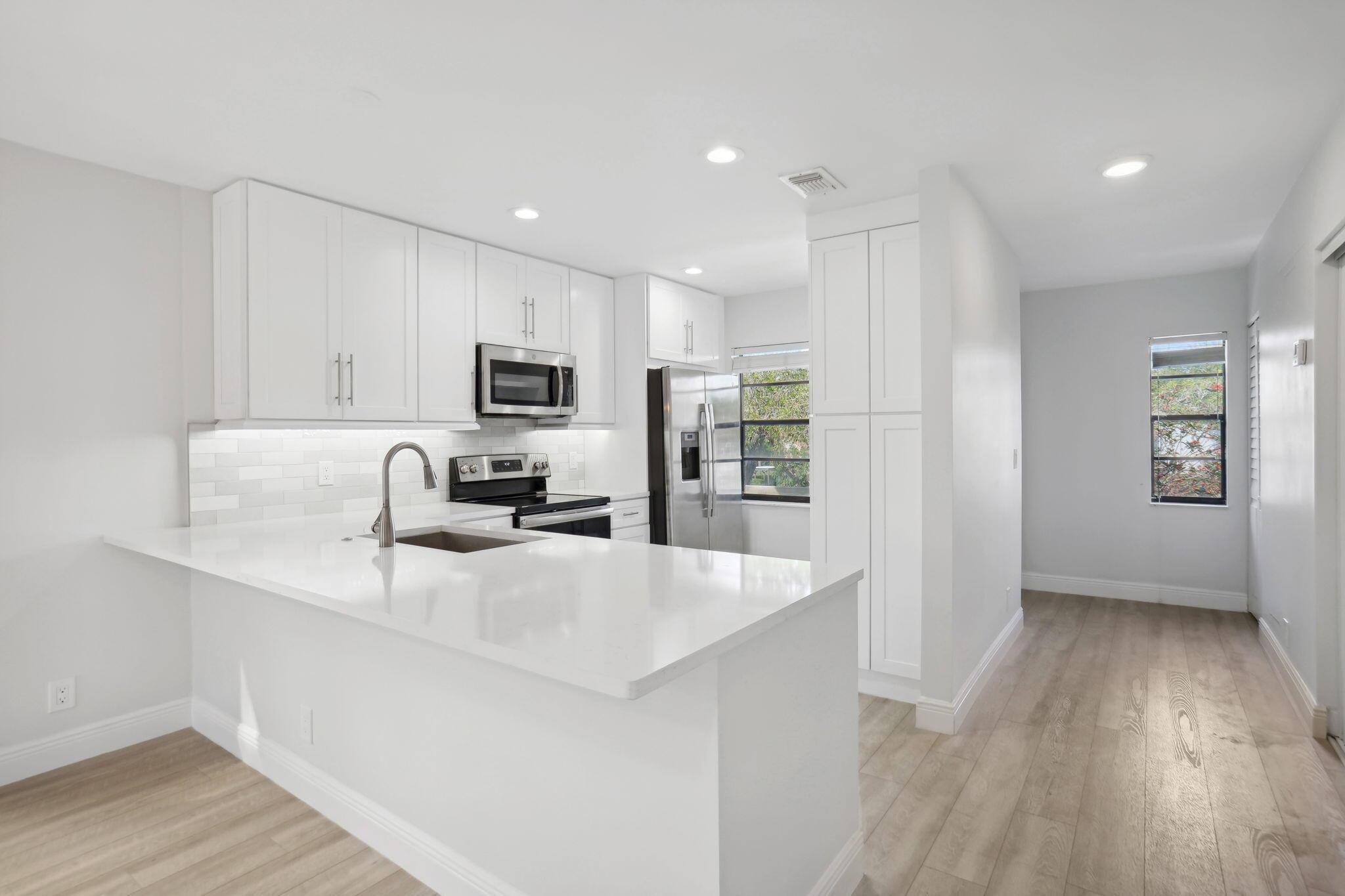 21365 Cypress Hammock 20l