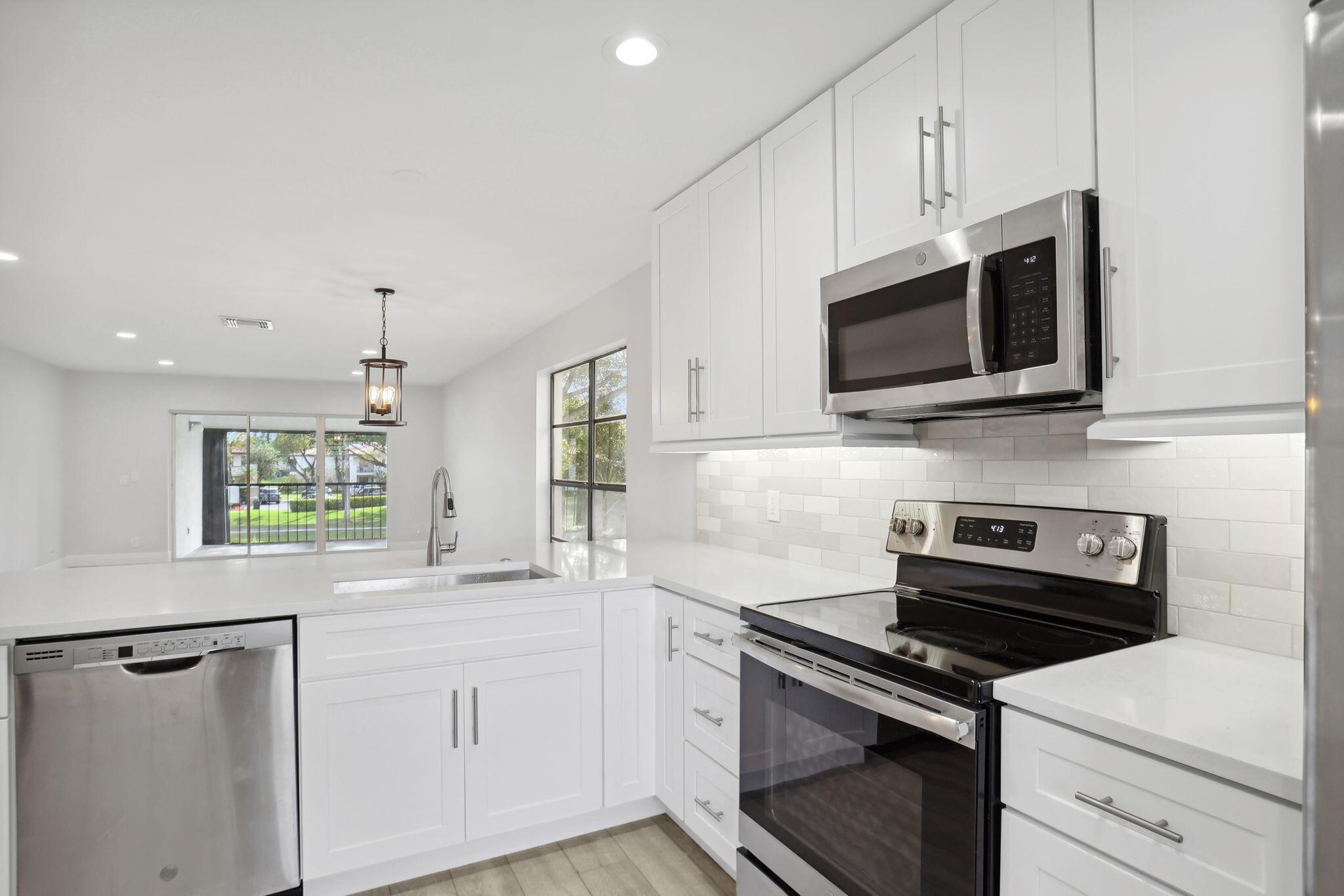 21365 Cypress Hammock 20l