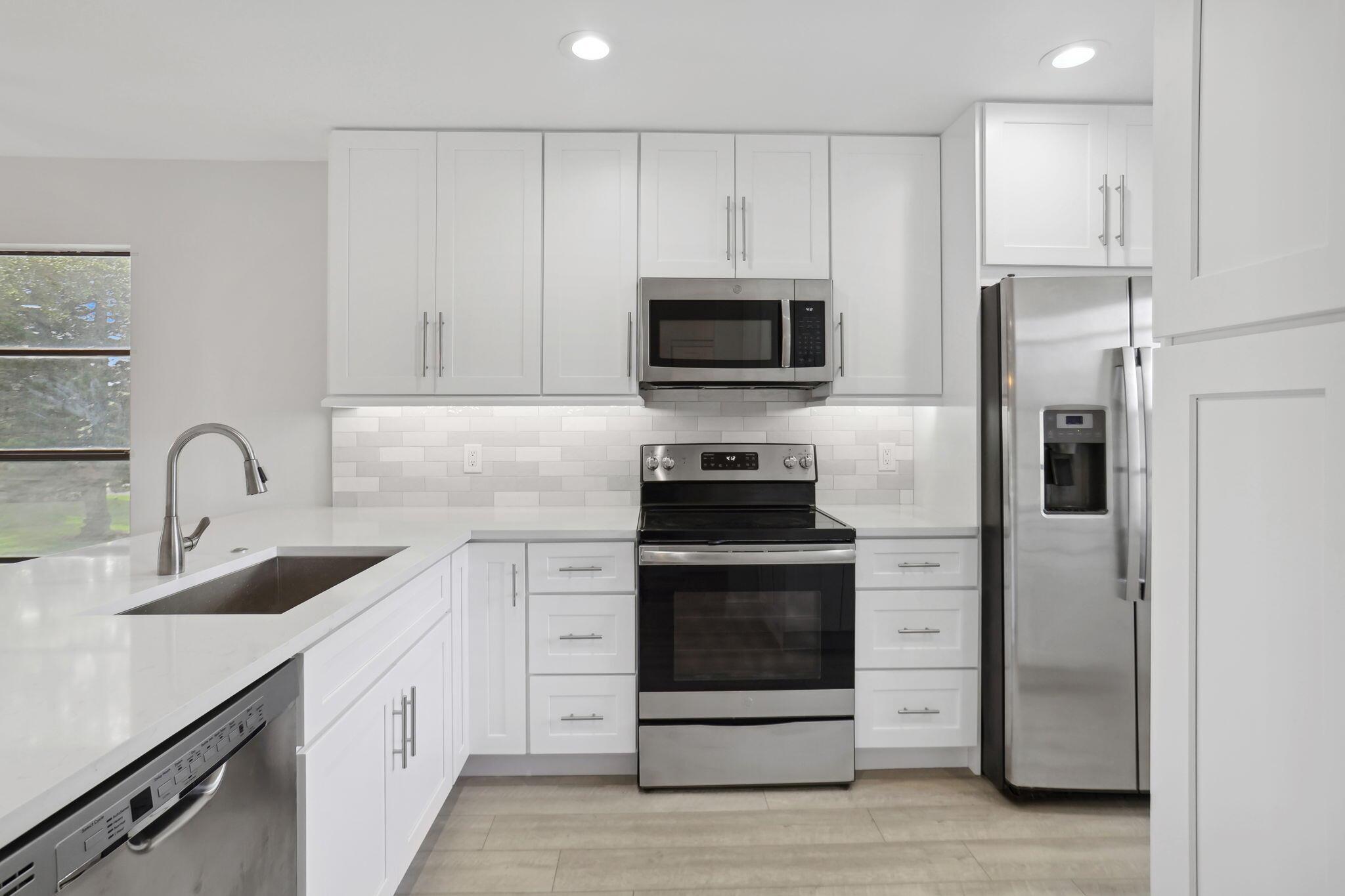 21365 Cypress Hammock 20l