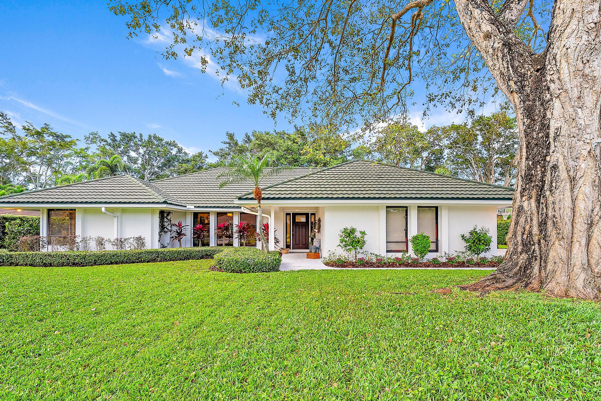 92 Dunbar Road E
