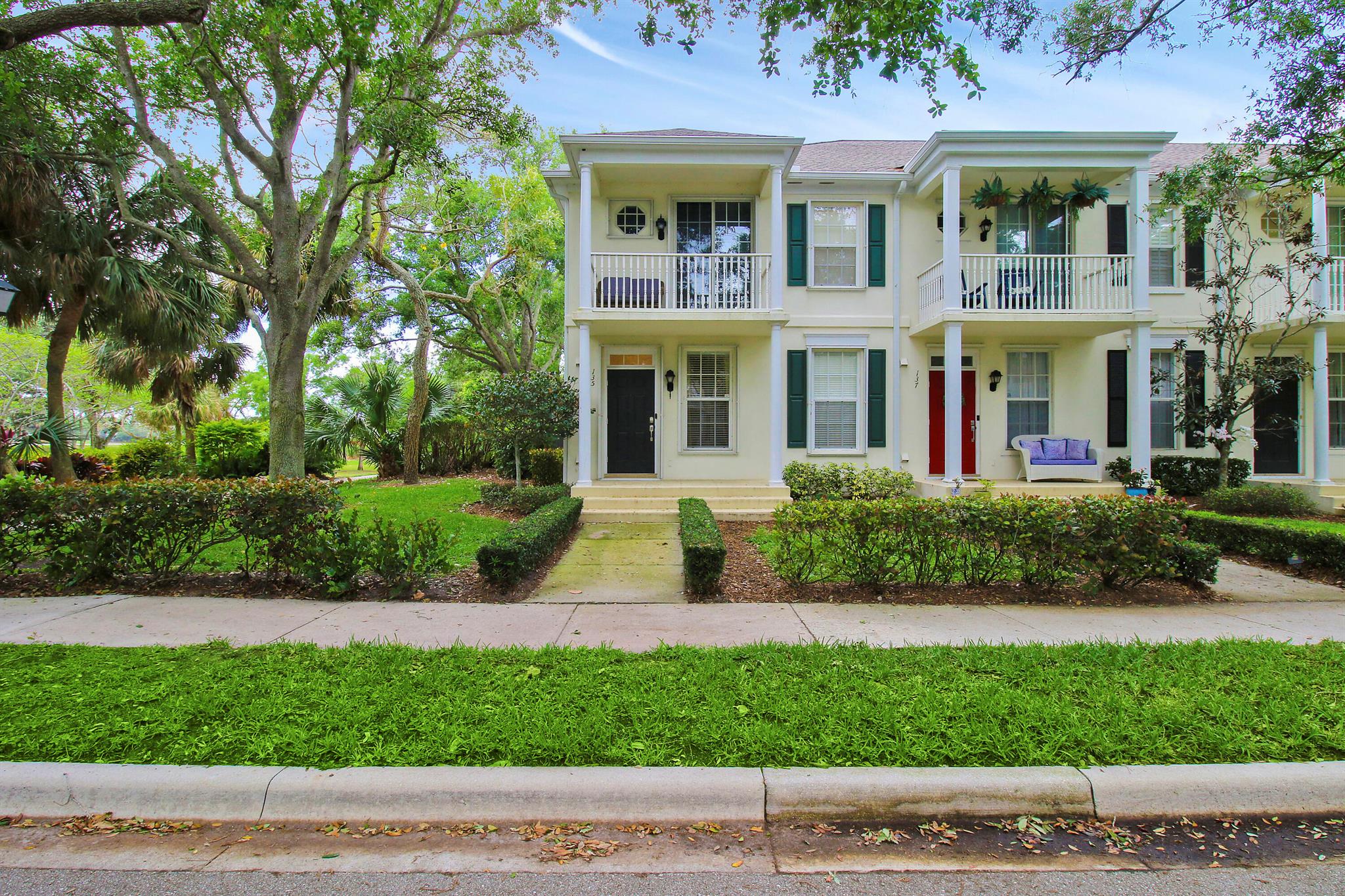 135 Courtenay Court