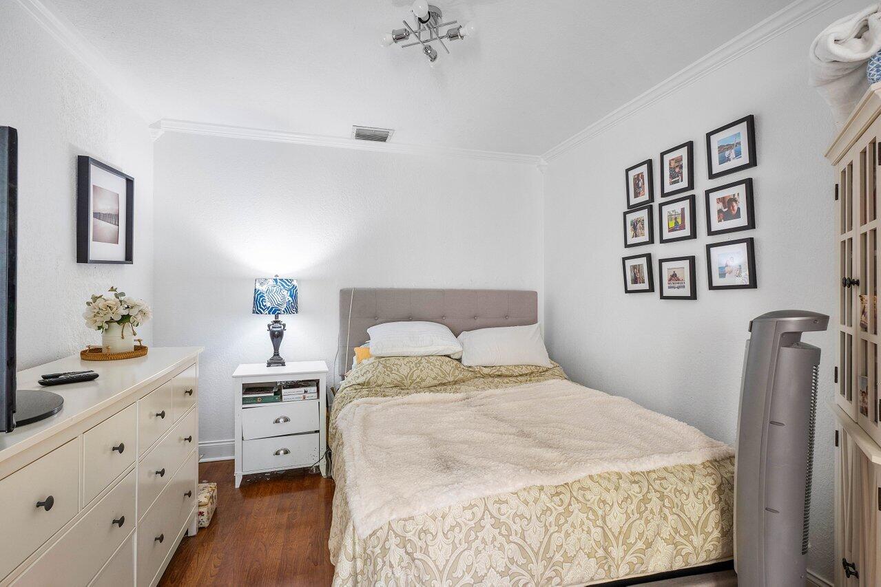 22346 Pineapple Walk Drive