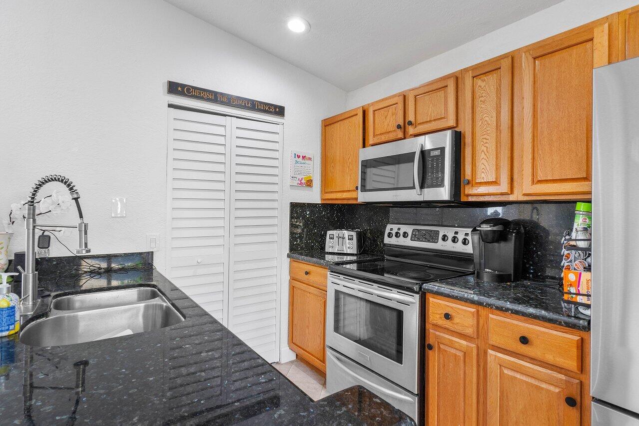 22346 Pineapple Walk Drive