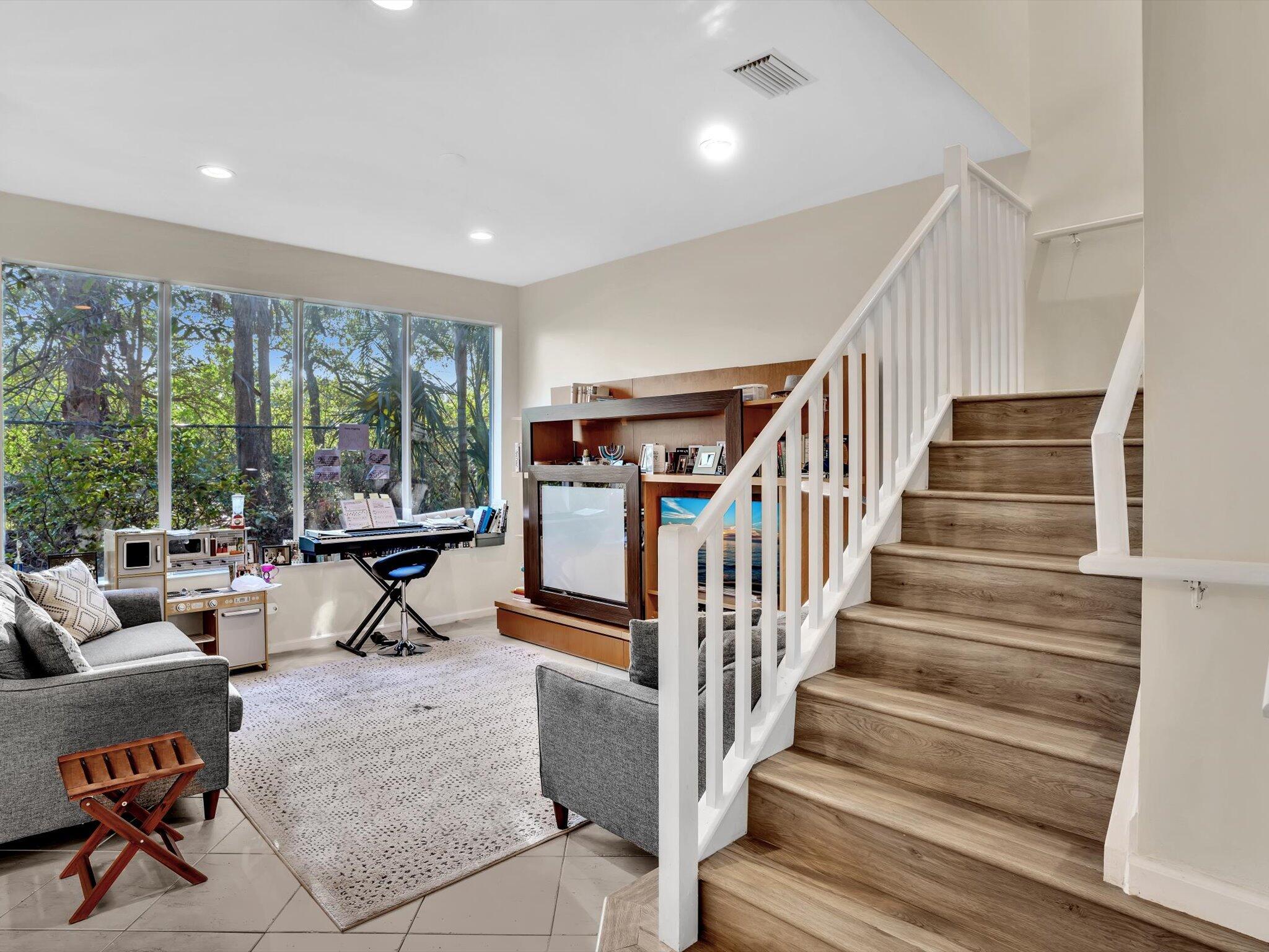 6407 Bella Circle 403