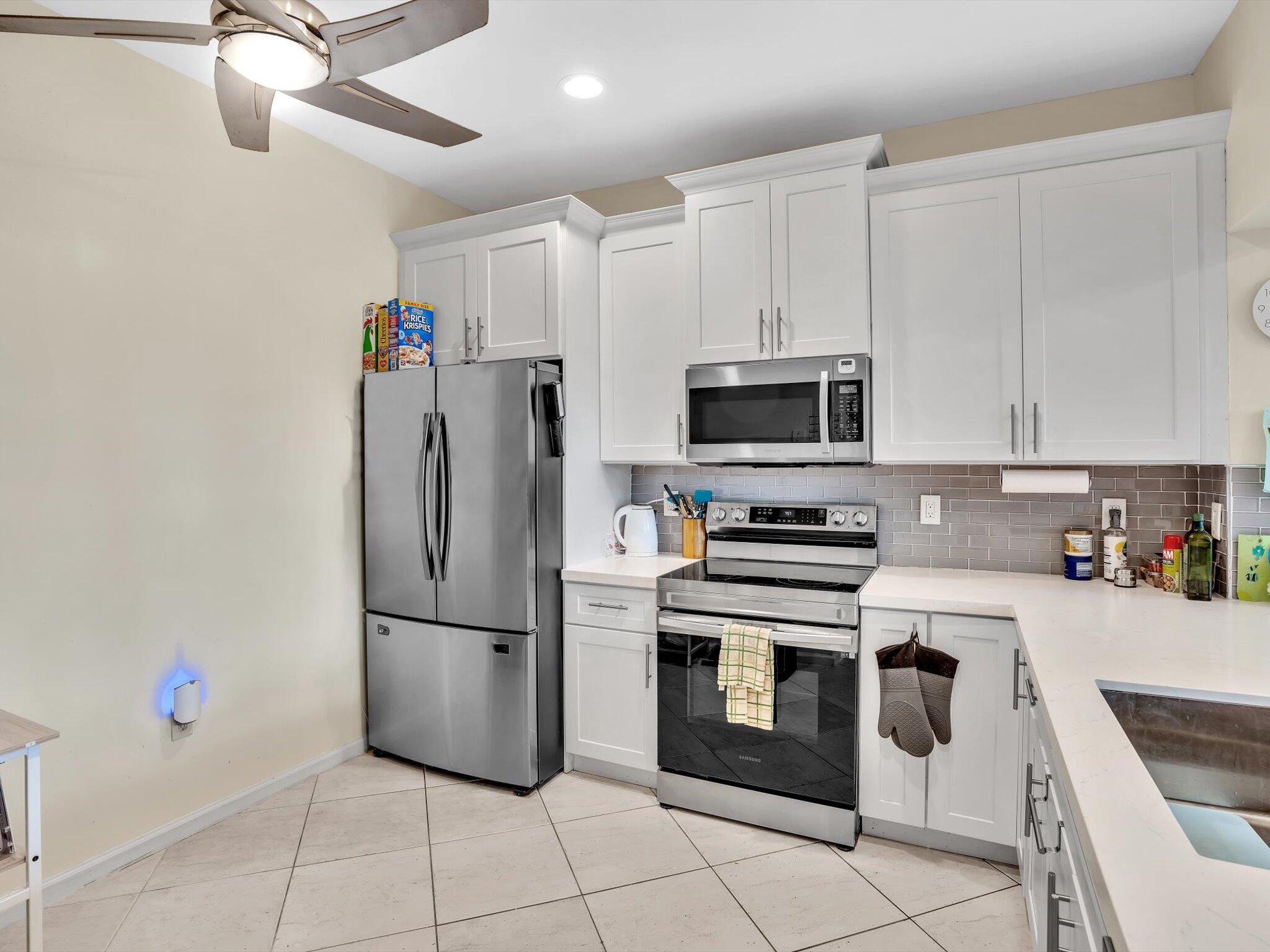 6407 Bella Circle 403