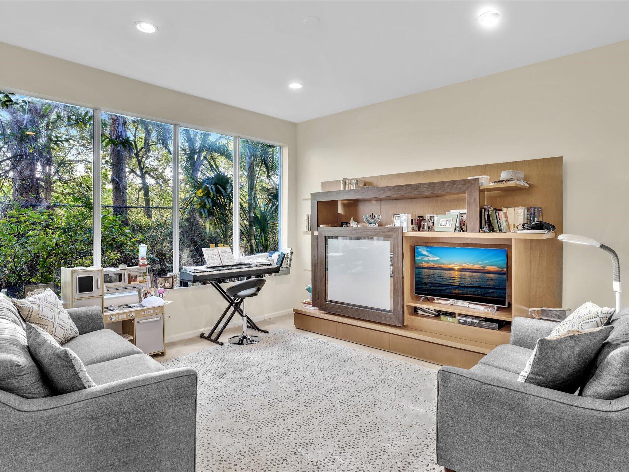 6407 Bella Circle 403