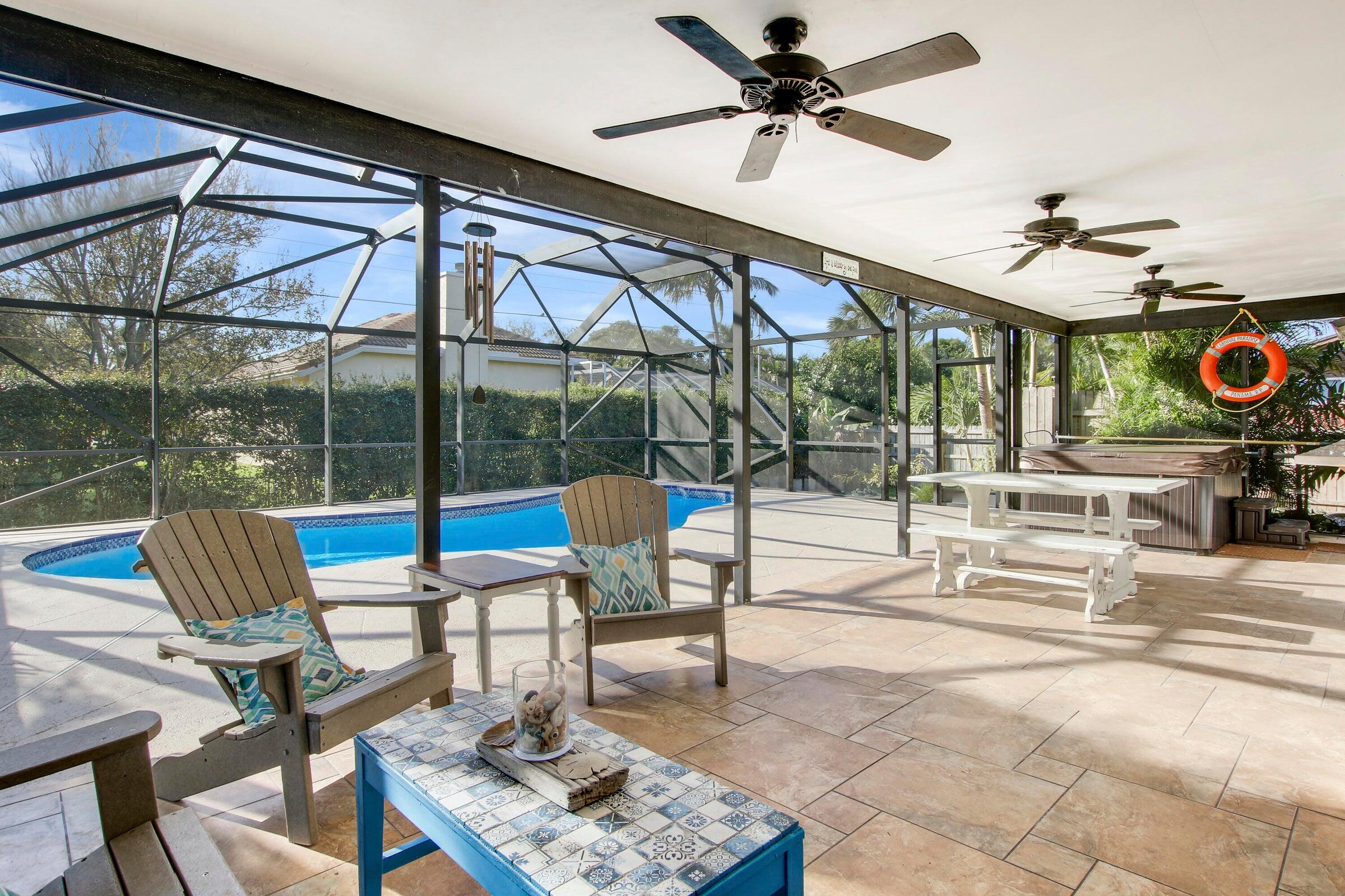 8148 SE Coconut Street