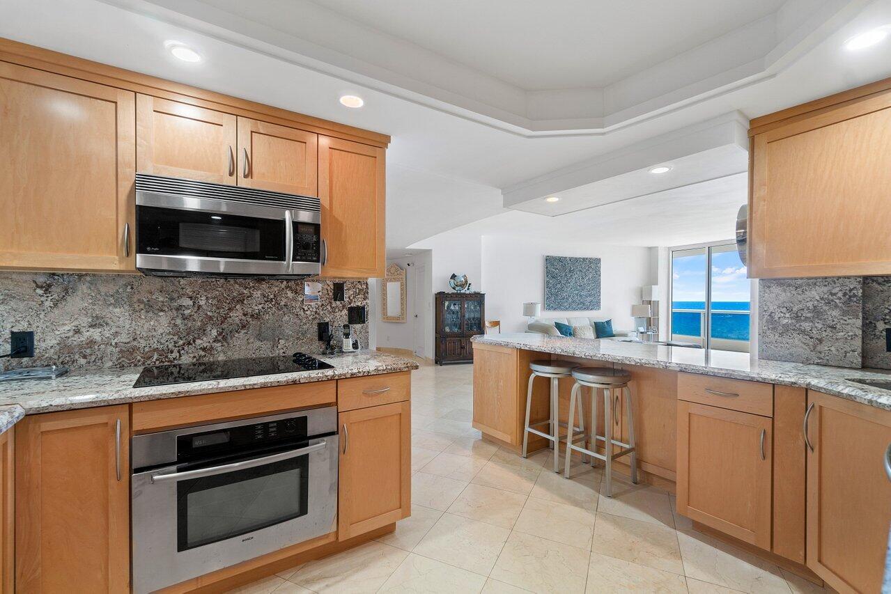 700 S Ocean Boulevard 504