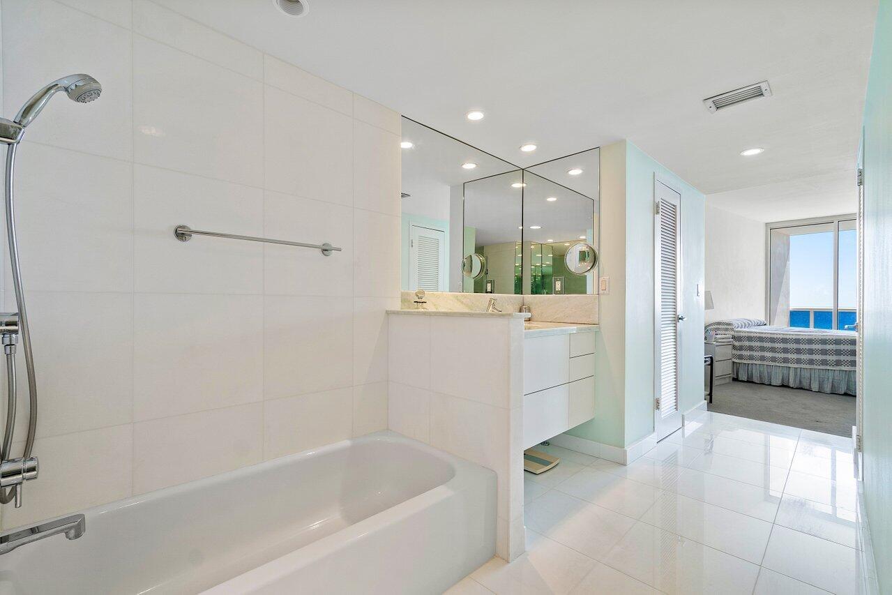 700 S Ocean Boulevard 504