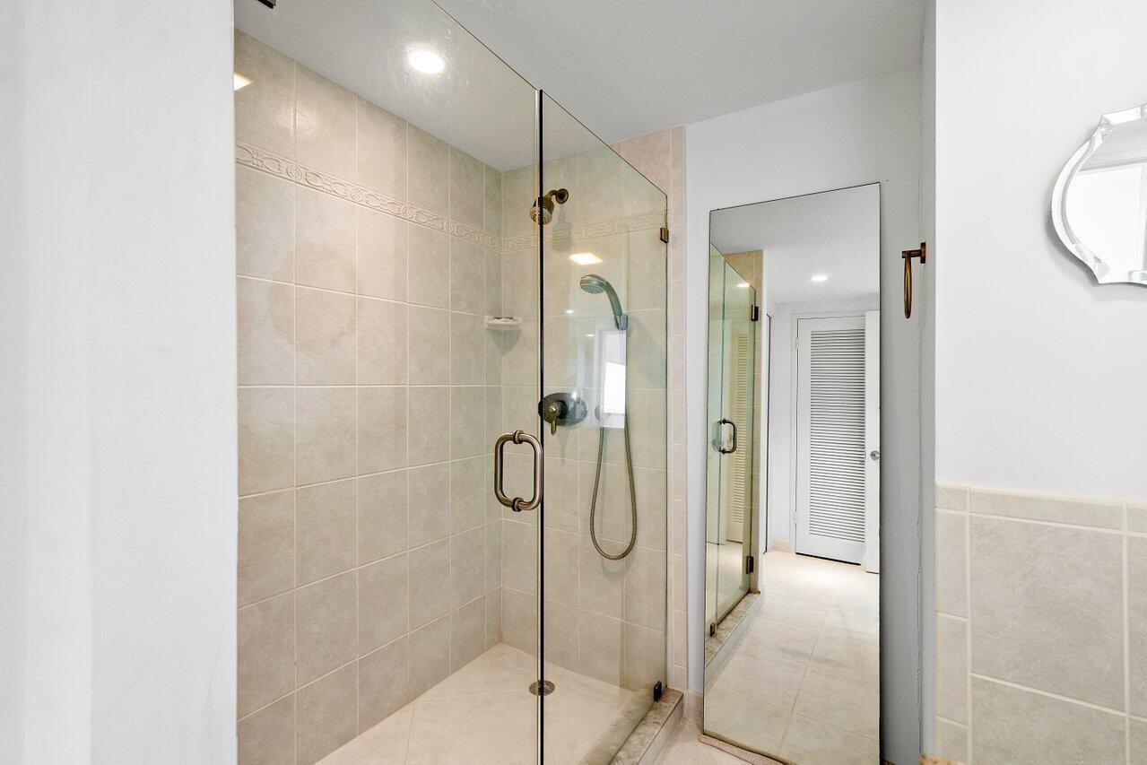 700 S Ocean Boulevard 504