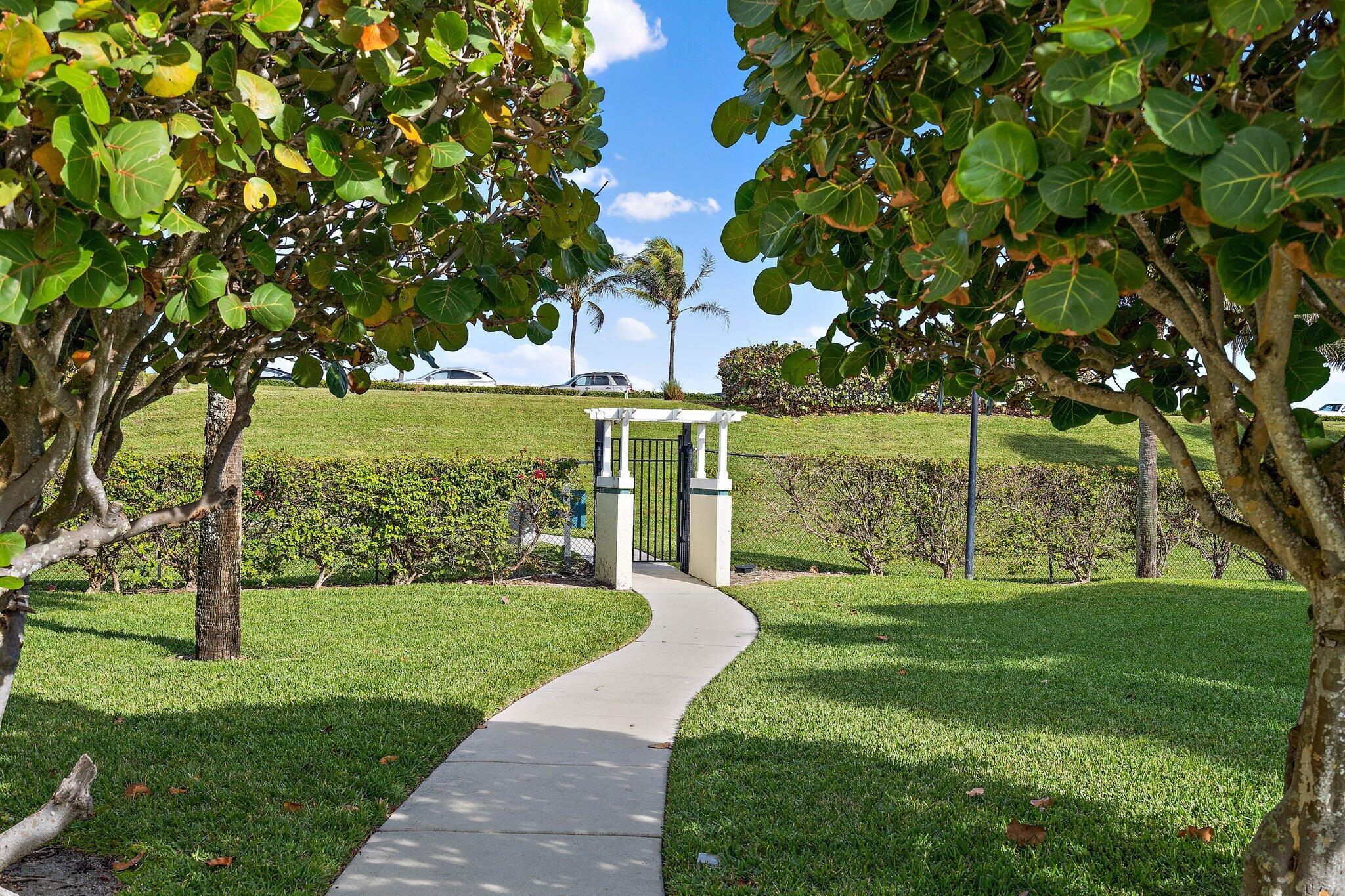 305 Mainsail Circle
