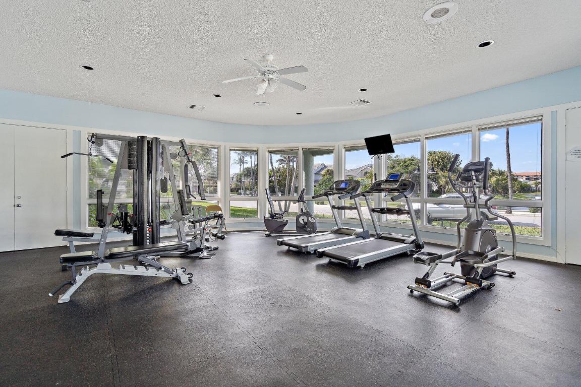305 Mainsail Circle