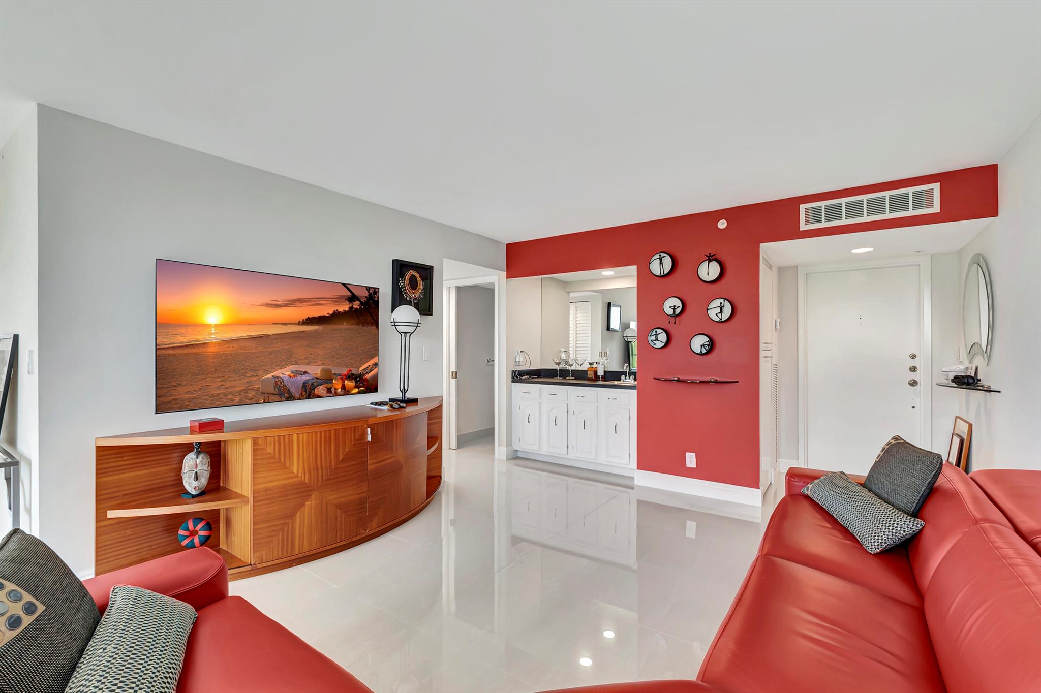 7819 Lakeside Boulevard 852