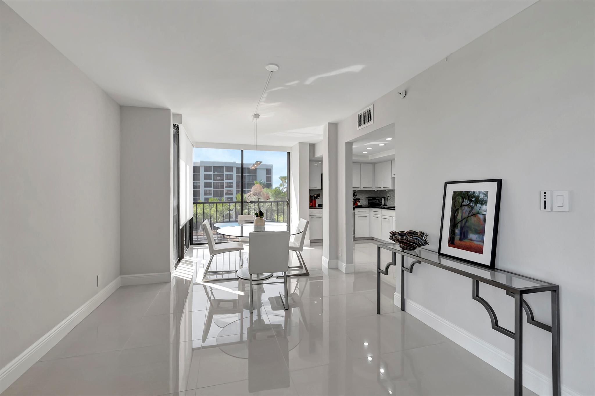 7819 Lakeside Boulevard 852
