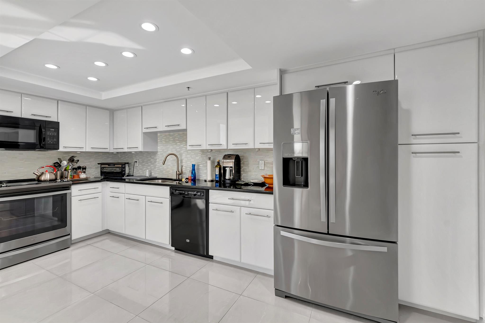 7819 Lakeside Boulevard 852