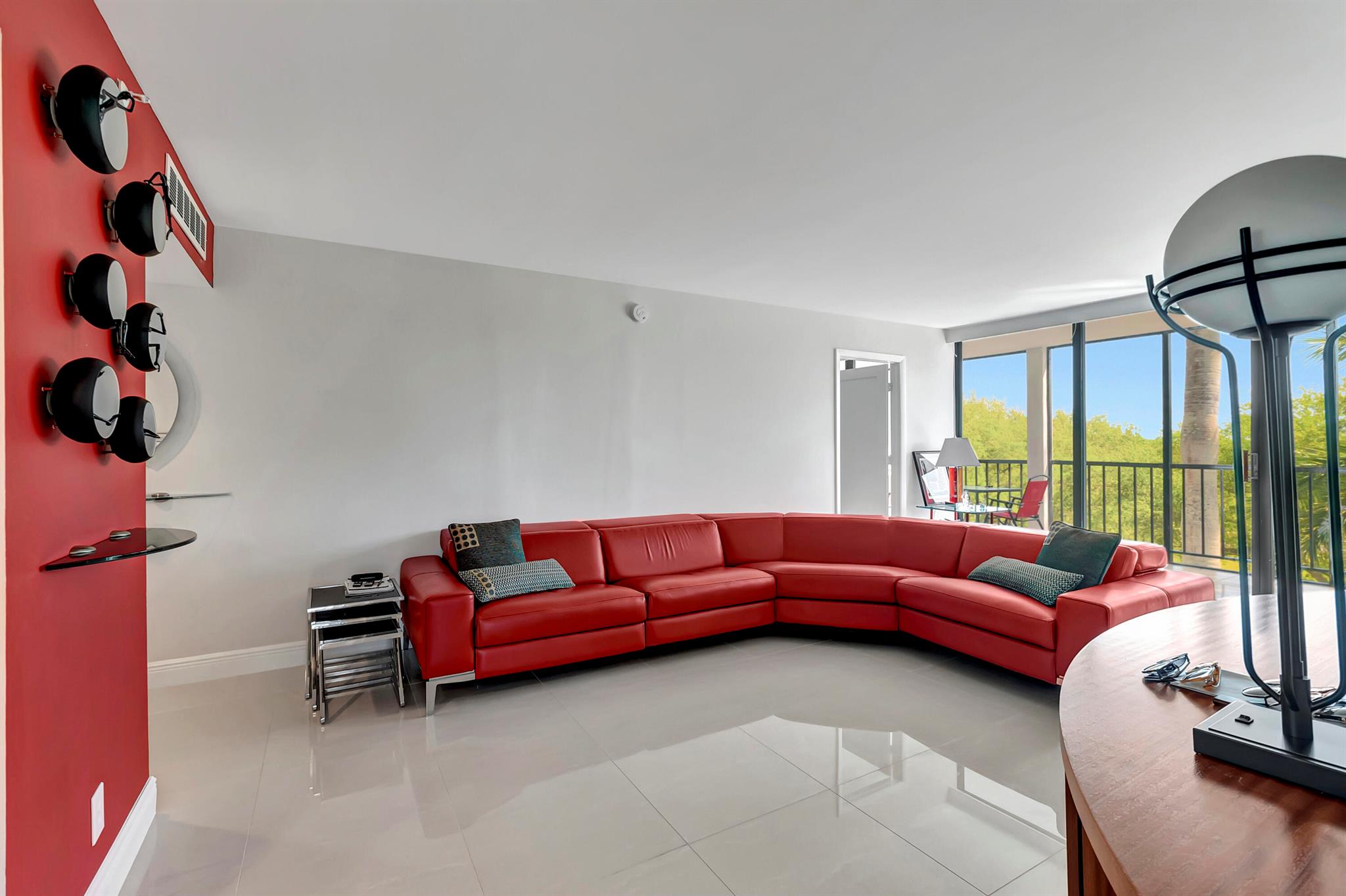 7819 Lakeside Boulevard 852