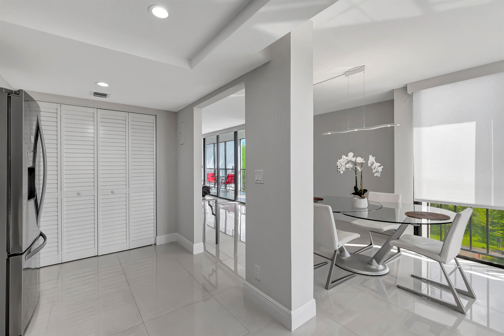 7819 Lakeside Boulevard 852