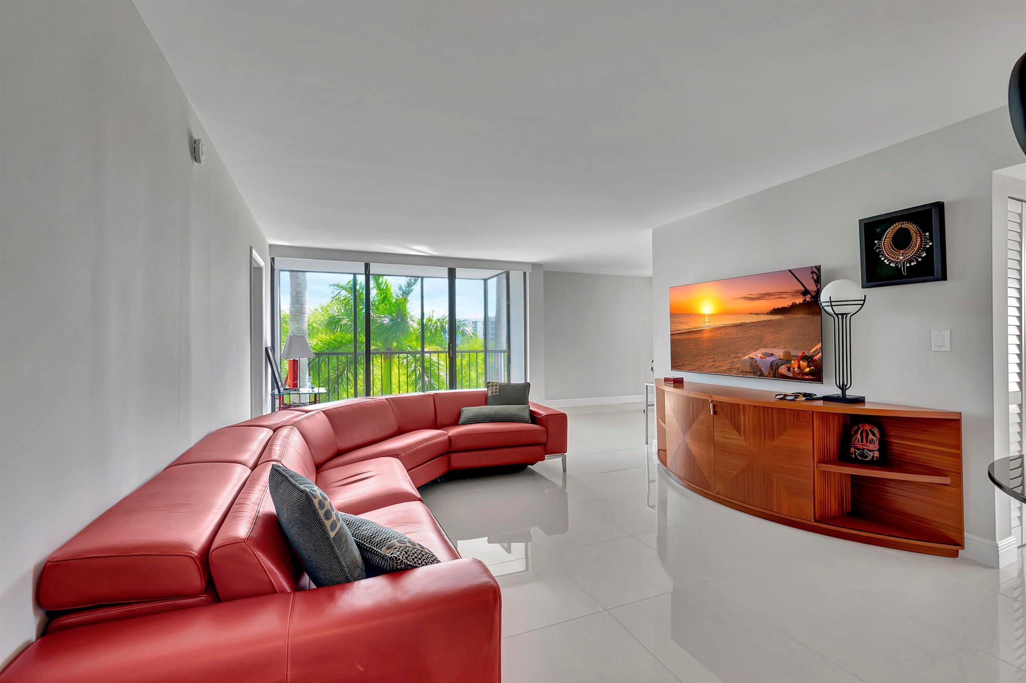 7819 Lakeside Boulevard 852
