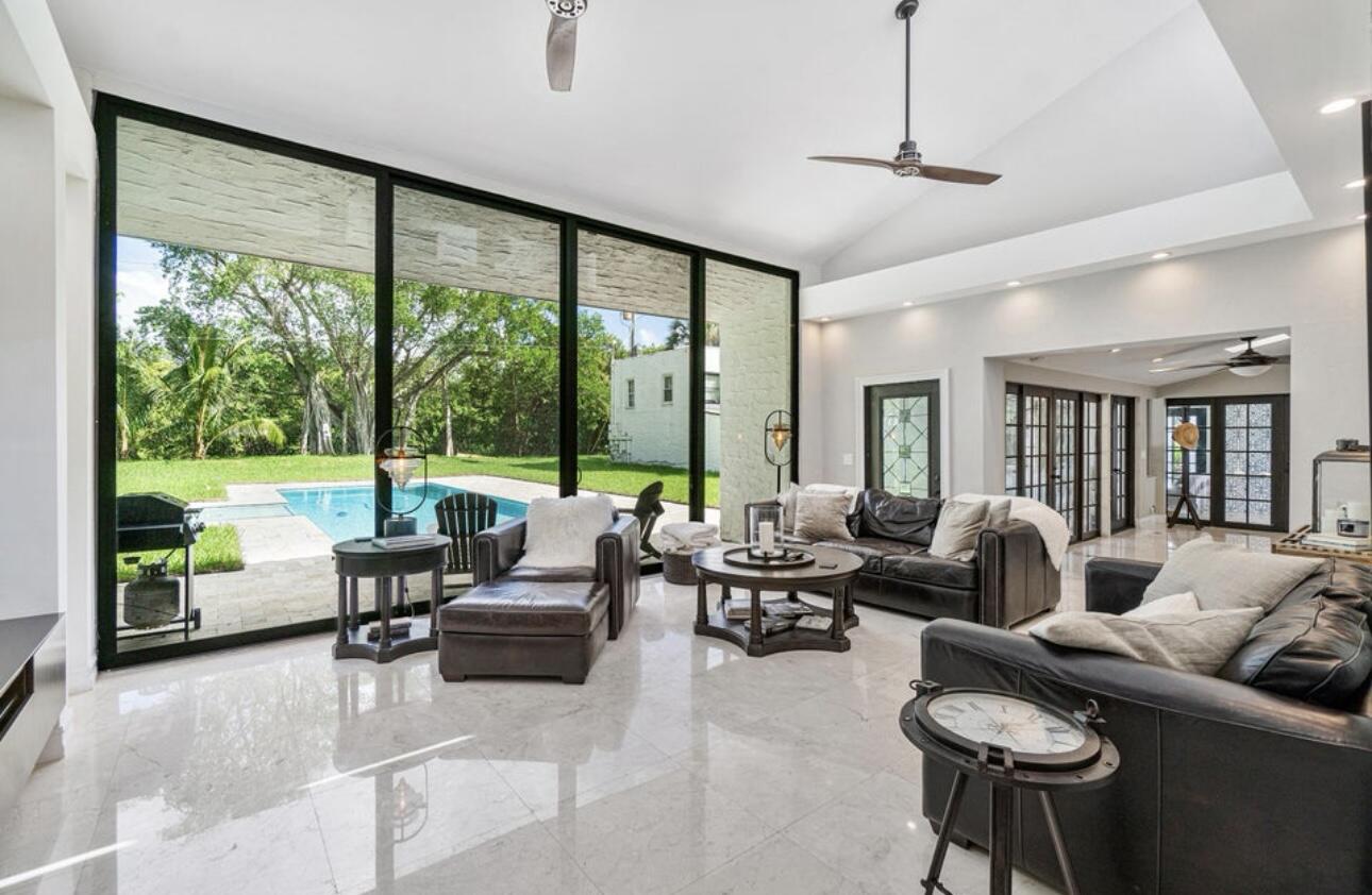 50 Coconut Lane