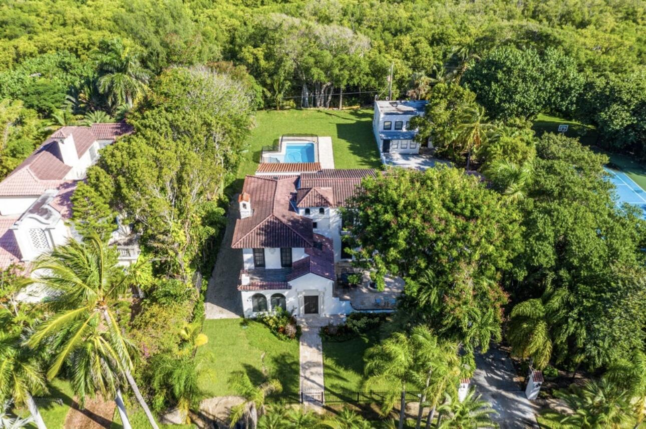 50 Coconut Lane