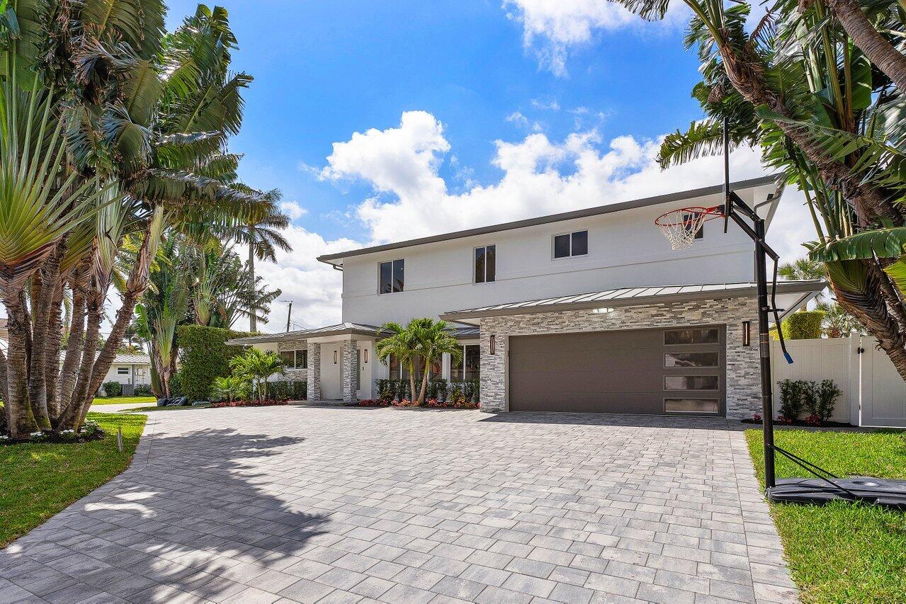 7001 NE 8th Drive