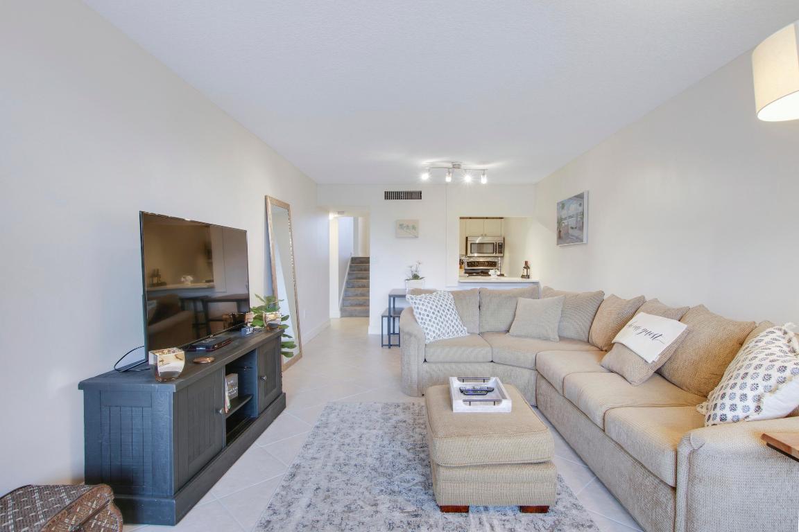 755 Dotterel Road 1101