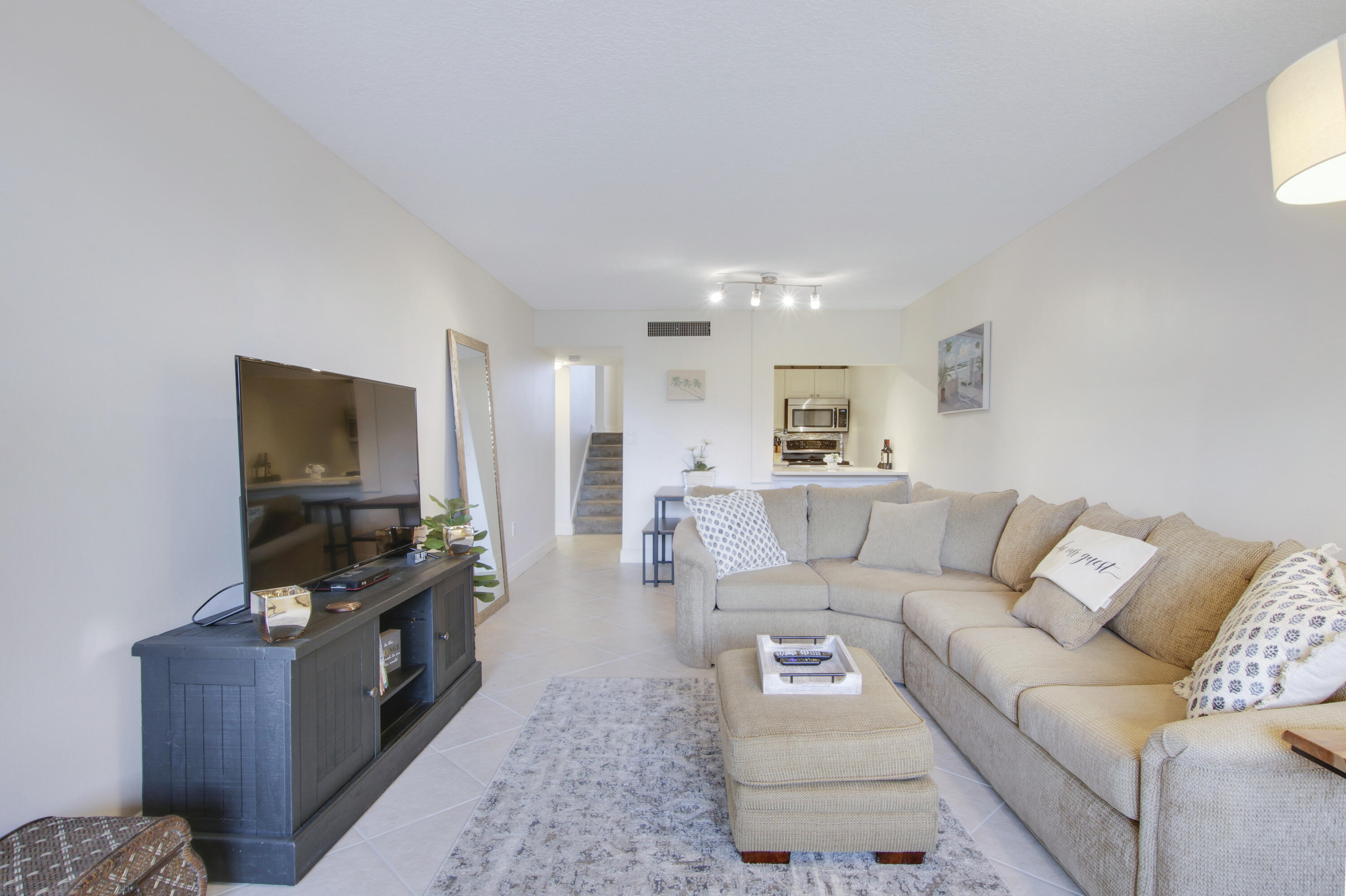 755 Dotterel Road 1101