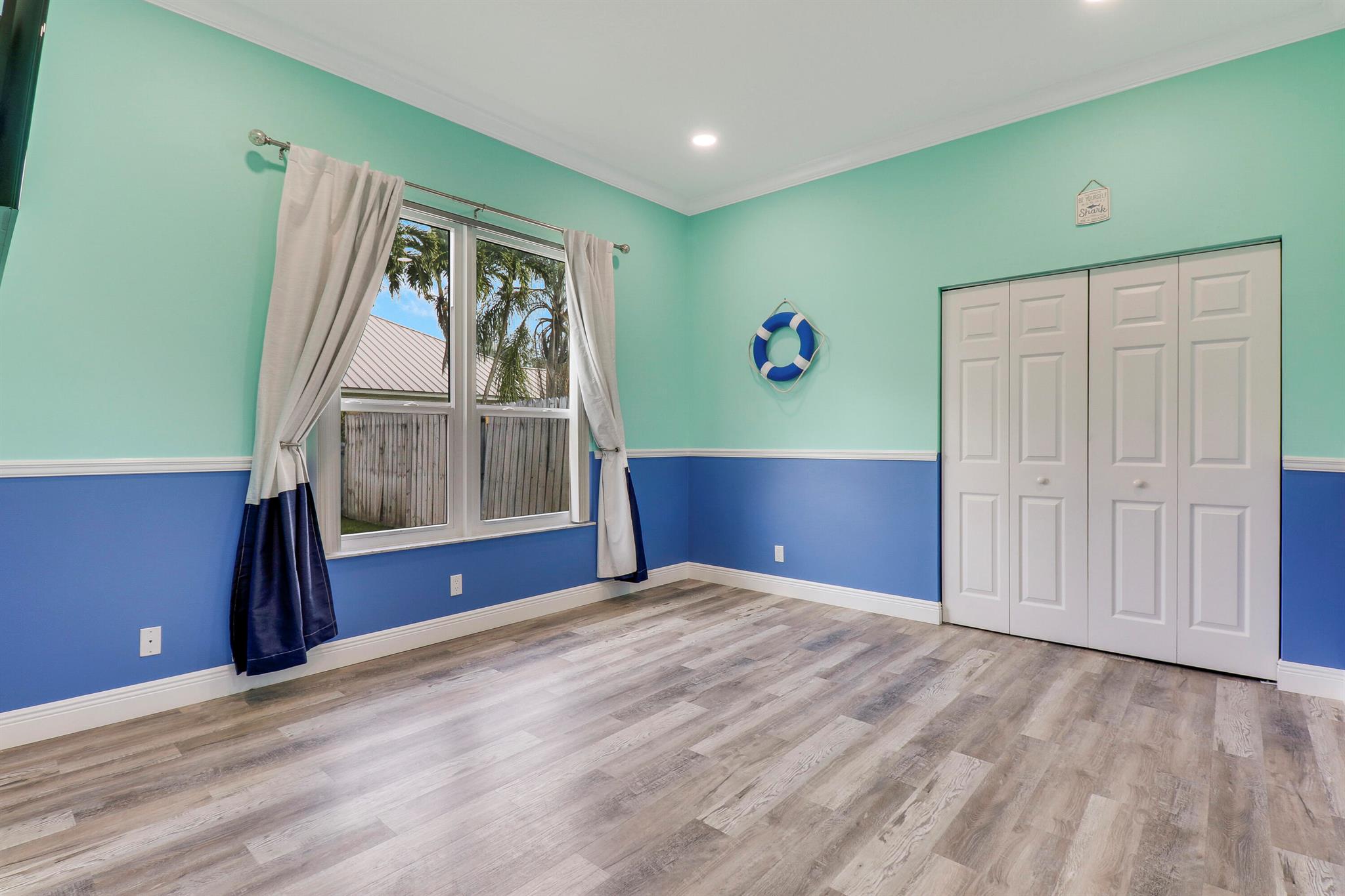 8369 Man O War Road