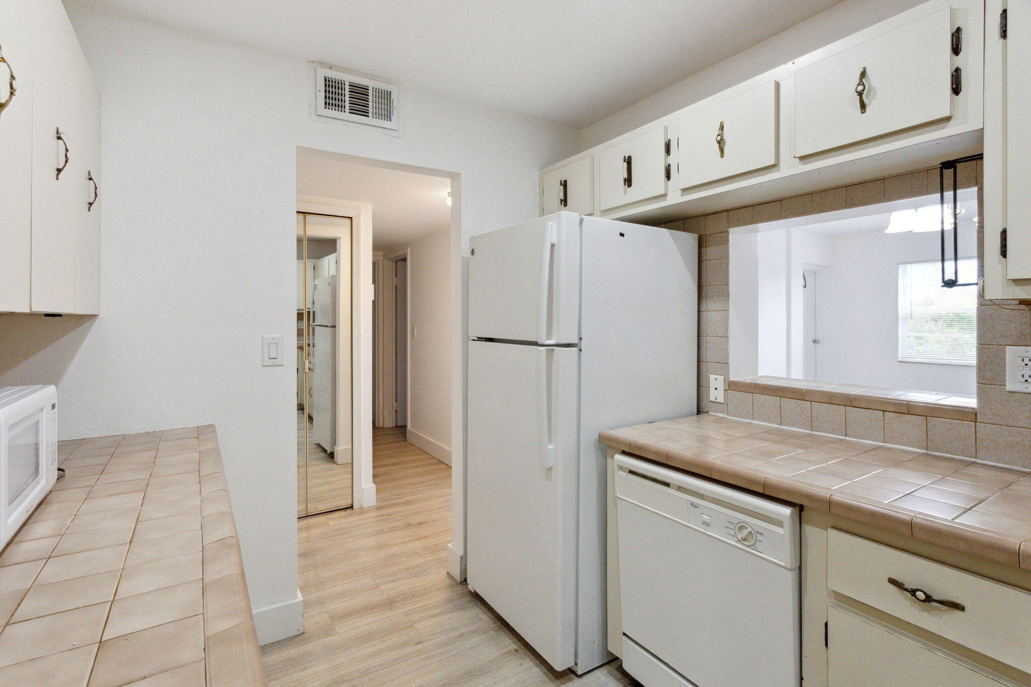 4354 NW 9th Avenue 13-3d