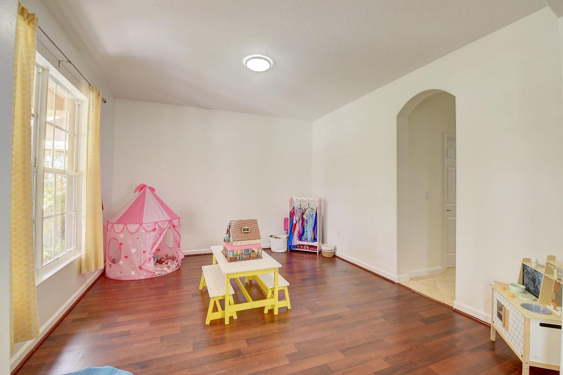 1489 E Bexley Park Drive