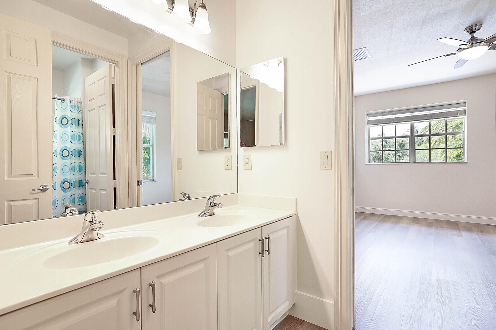8684 Baystone Cove