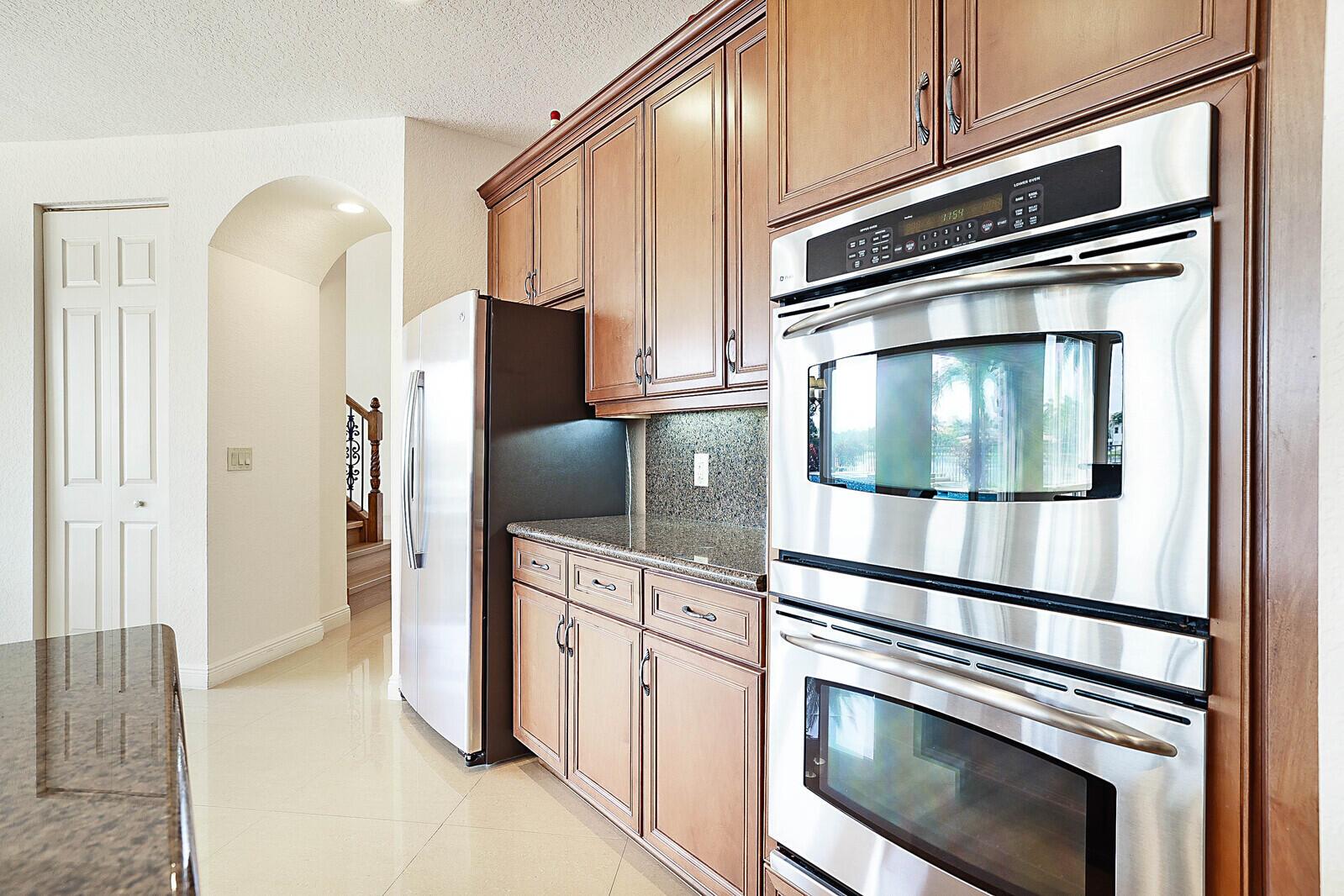 8684 Baystone Cove