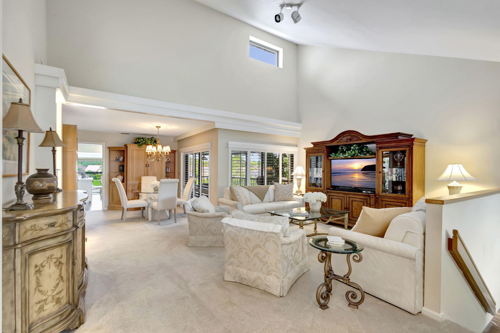 16551 Traders Crossing S 243