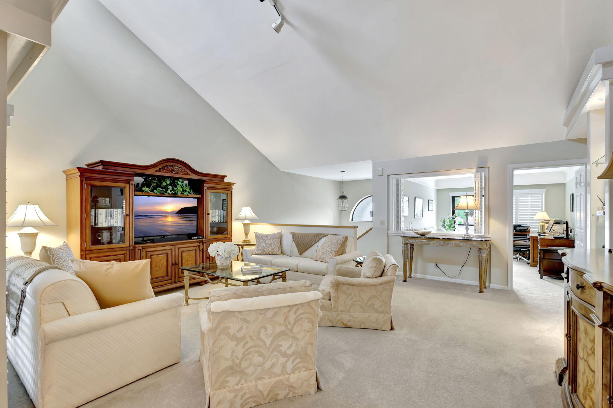 16551 Traders Crossing S 243