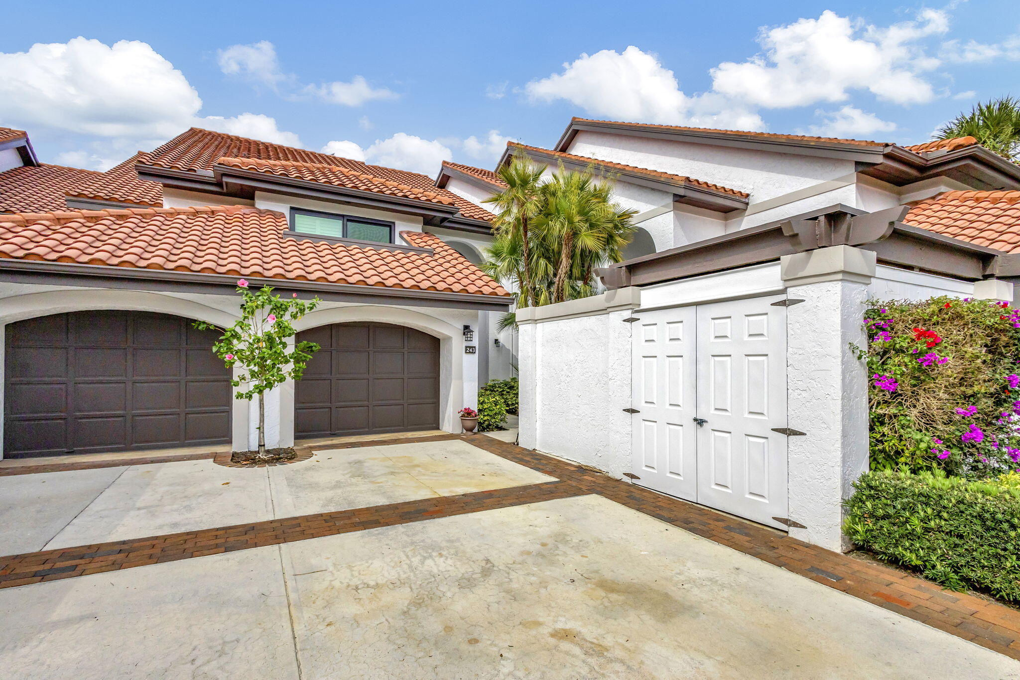 16551 Traders Crossing S 243