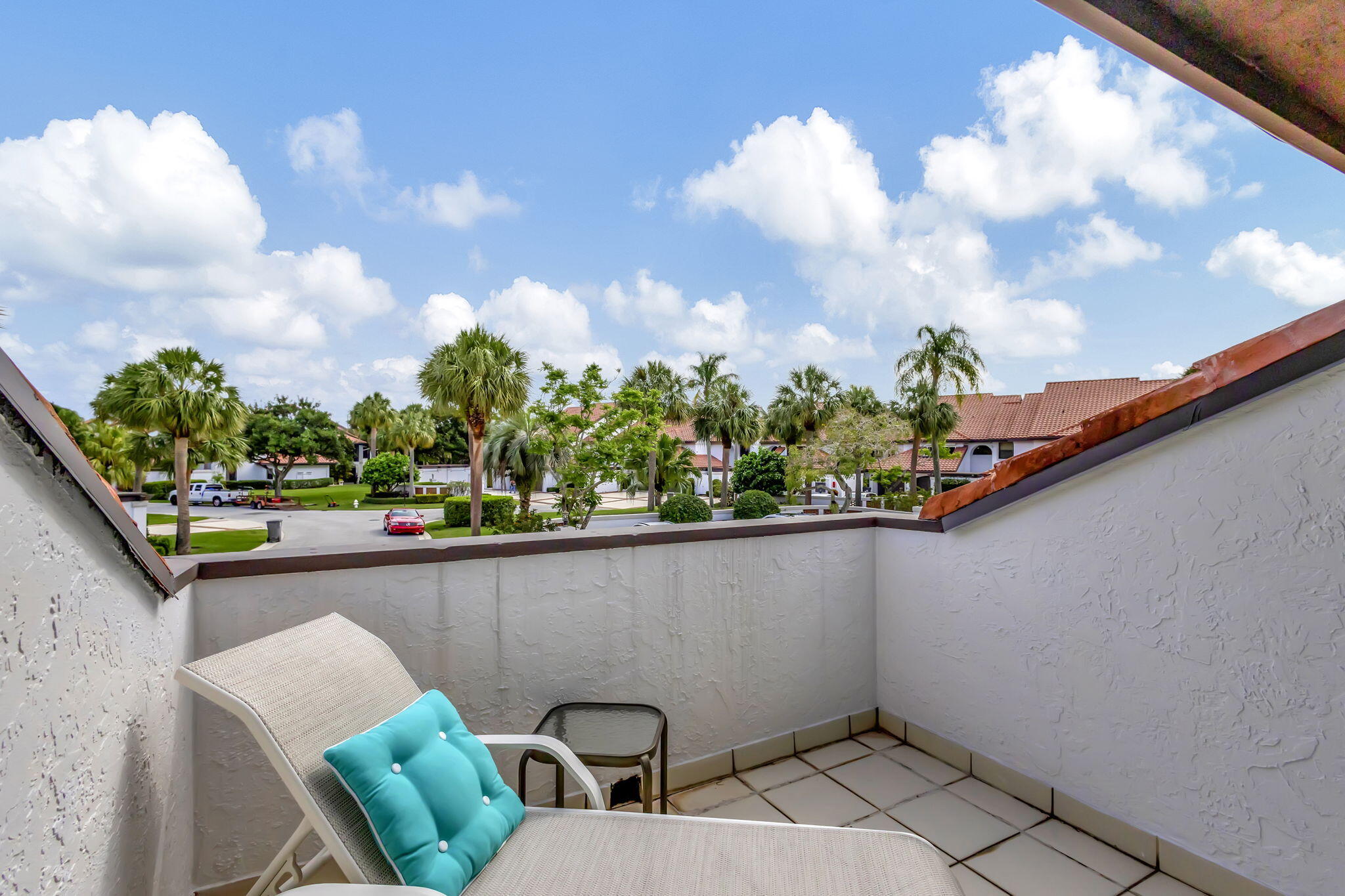 16551 Traders Crossing S 243