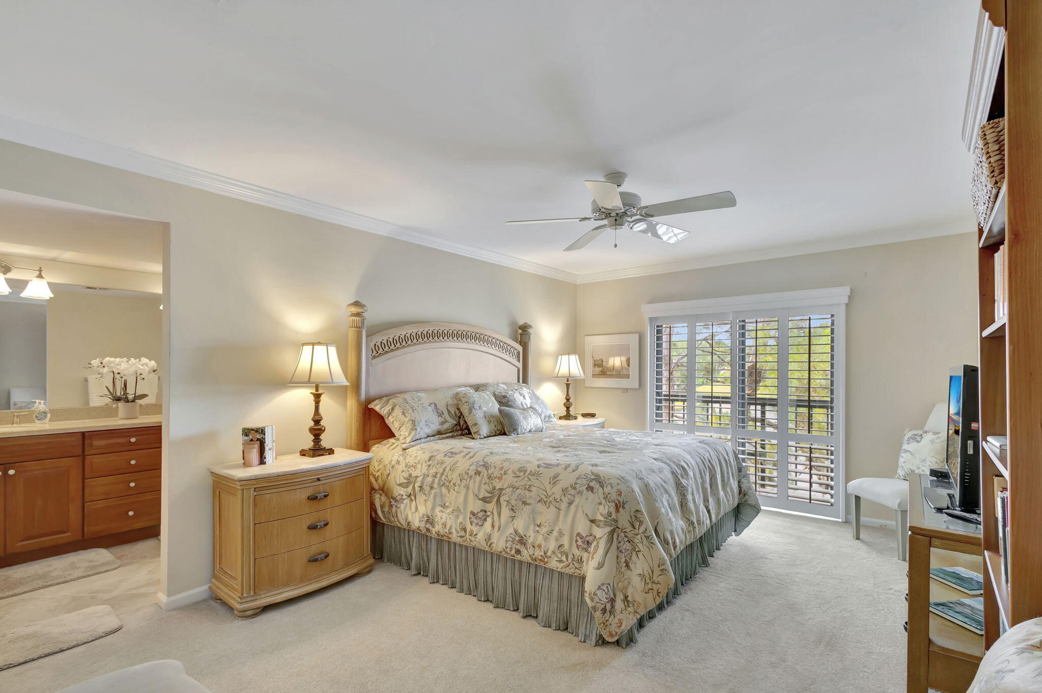 16551 Traders Crossing S 243