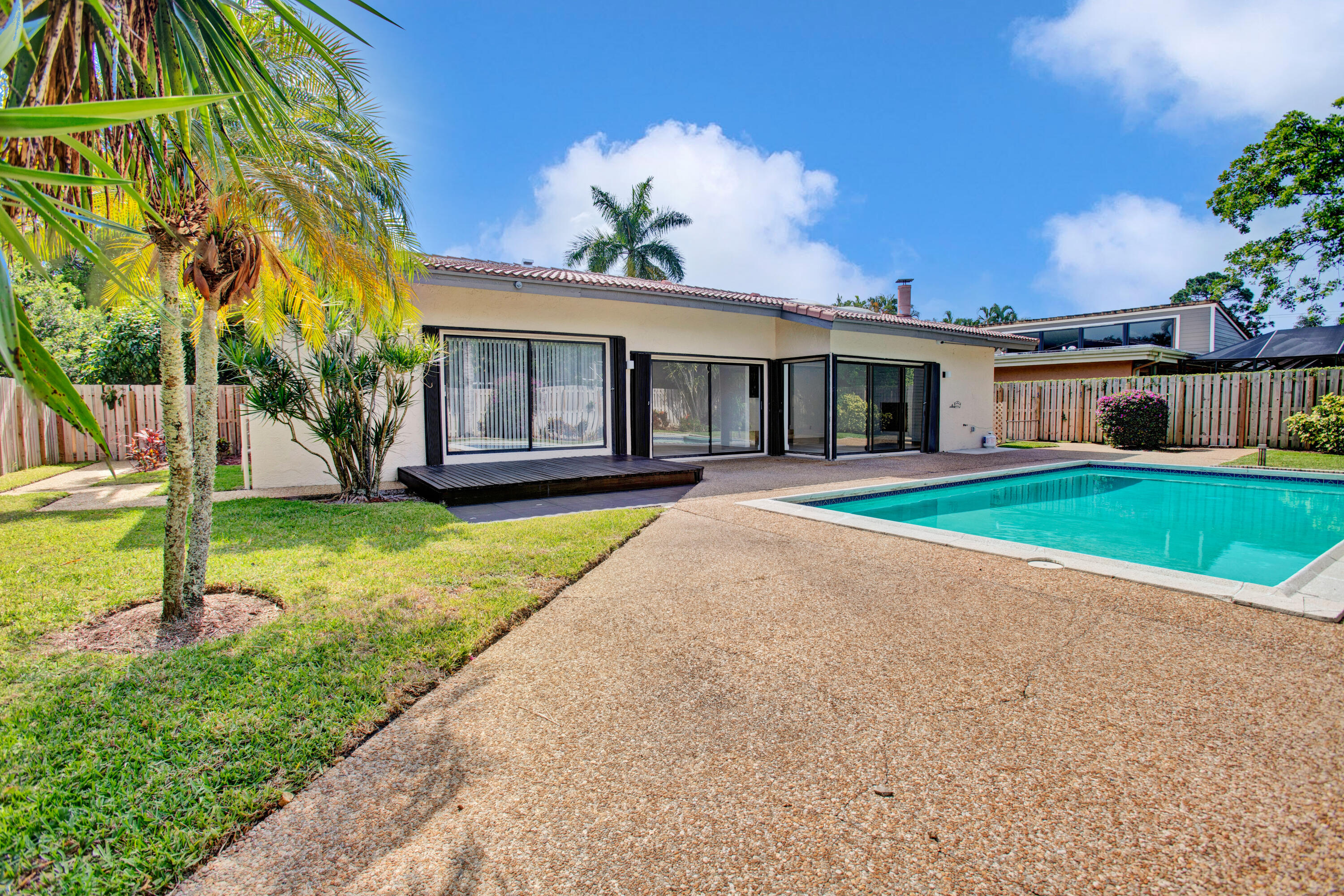 3069 NW 25th Way