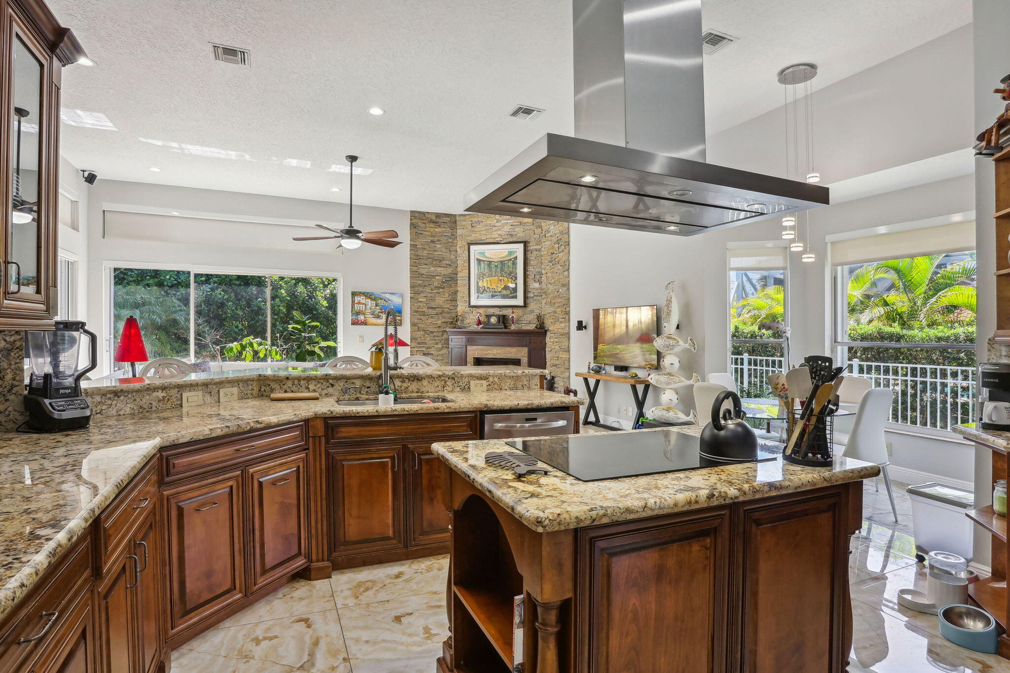 1841 Eagle Trace Boulevard W