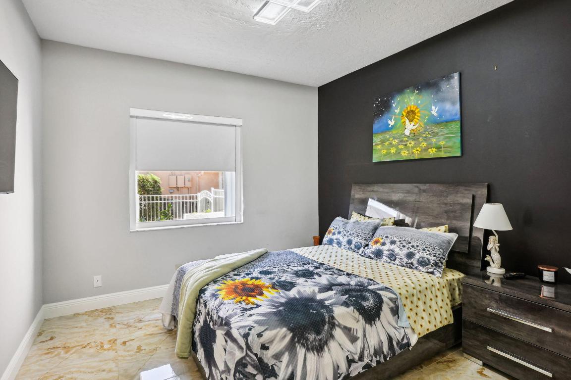 1841 Eagle Trace Boulevard W