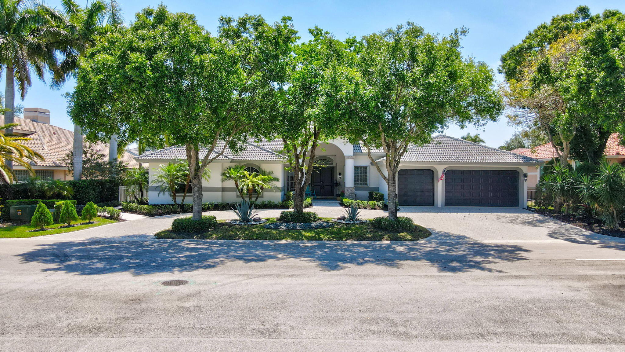 1841 Eagle Trace Boulevard W