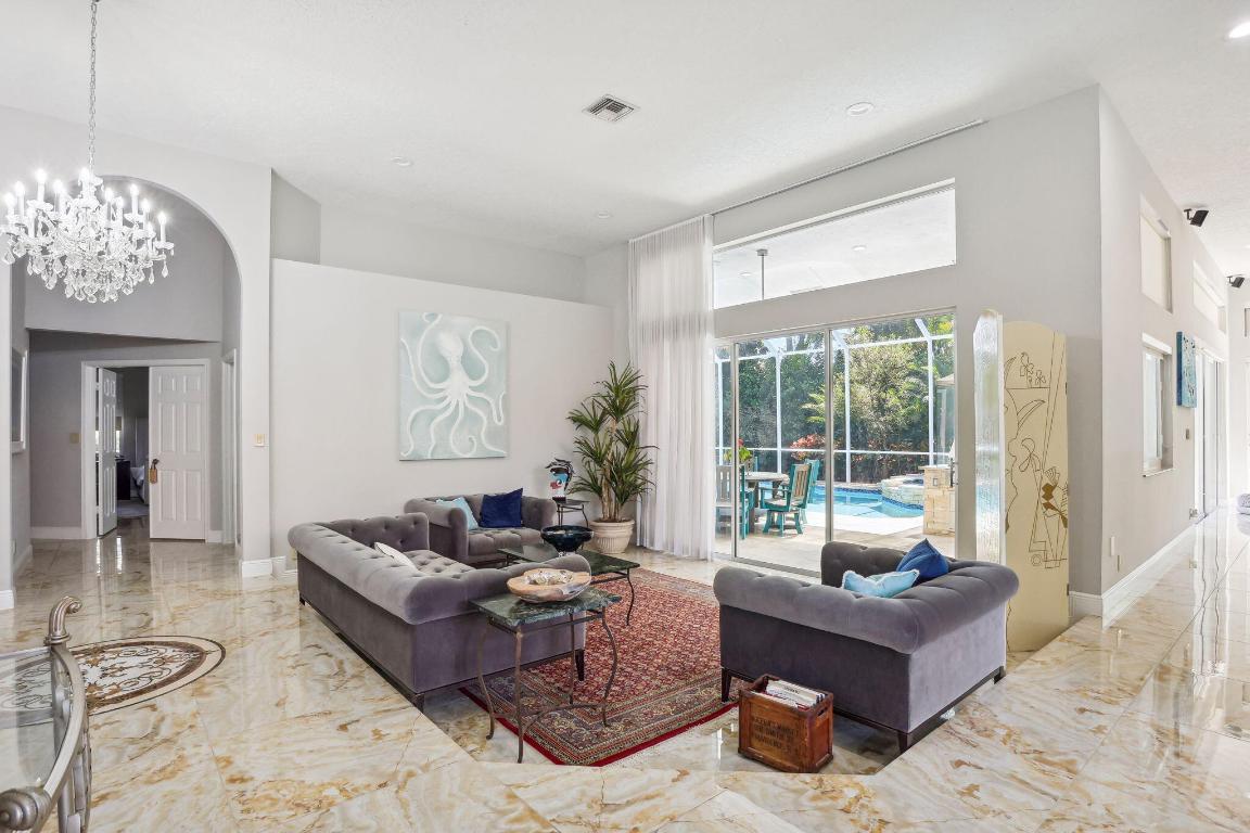 1841 Eagle Trace Boulevard W