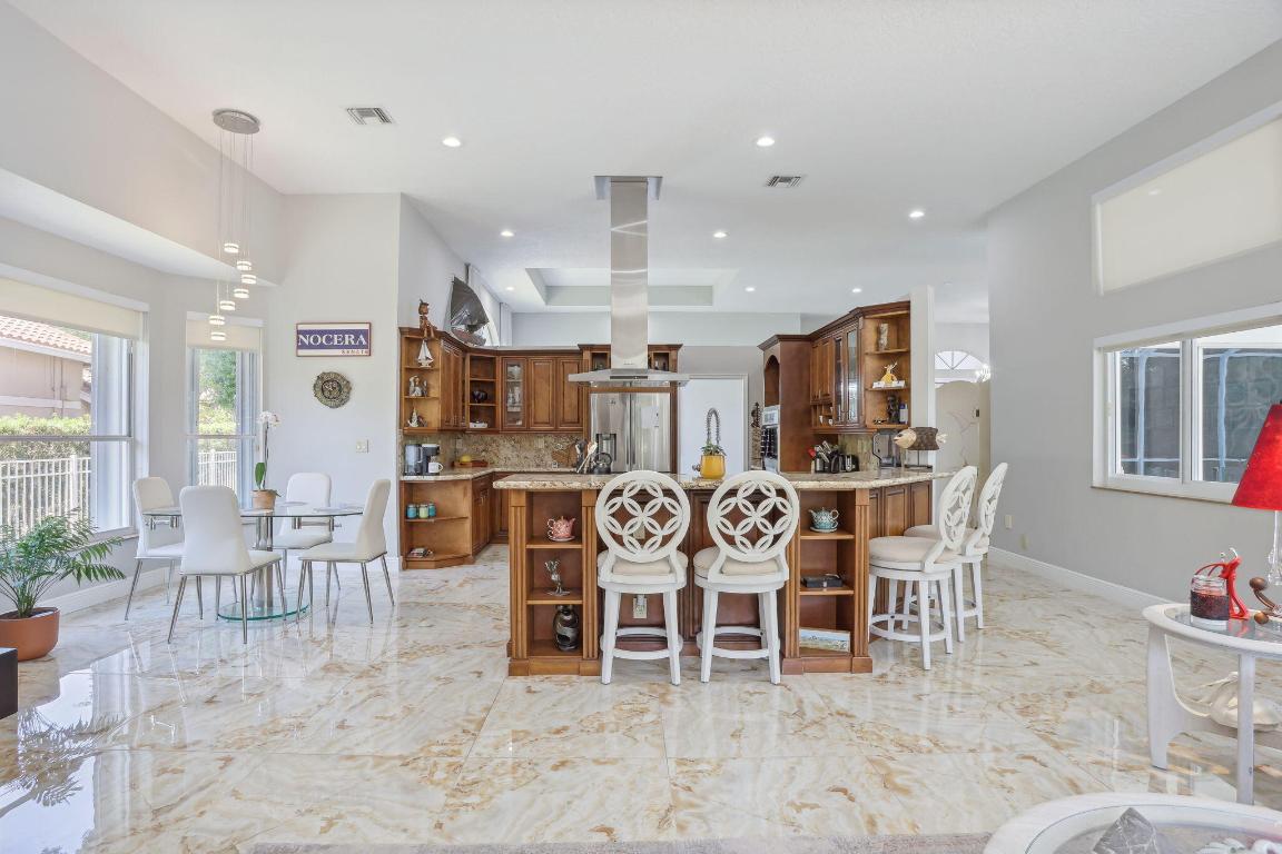 1841 Eagle Trace Boulevard W