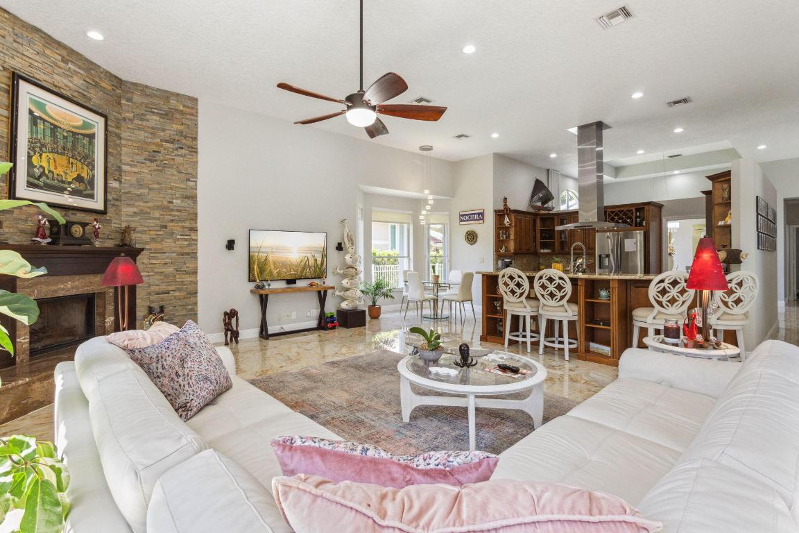 1841 Eagle Trace Boulevard W