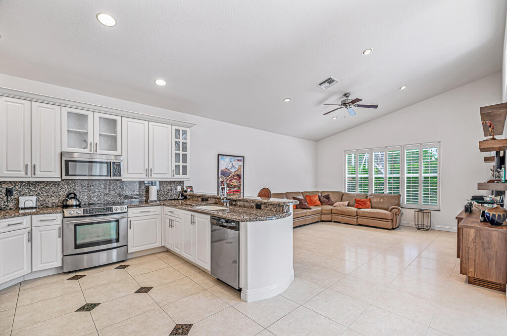 7619 Tarpon Cove Circle