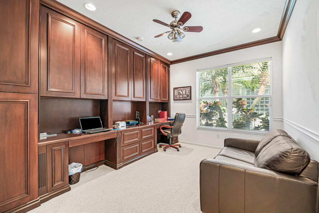 7619 Tarpon Cove Circle